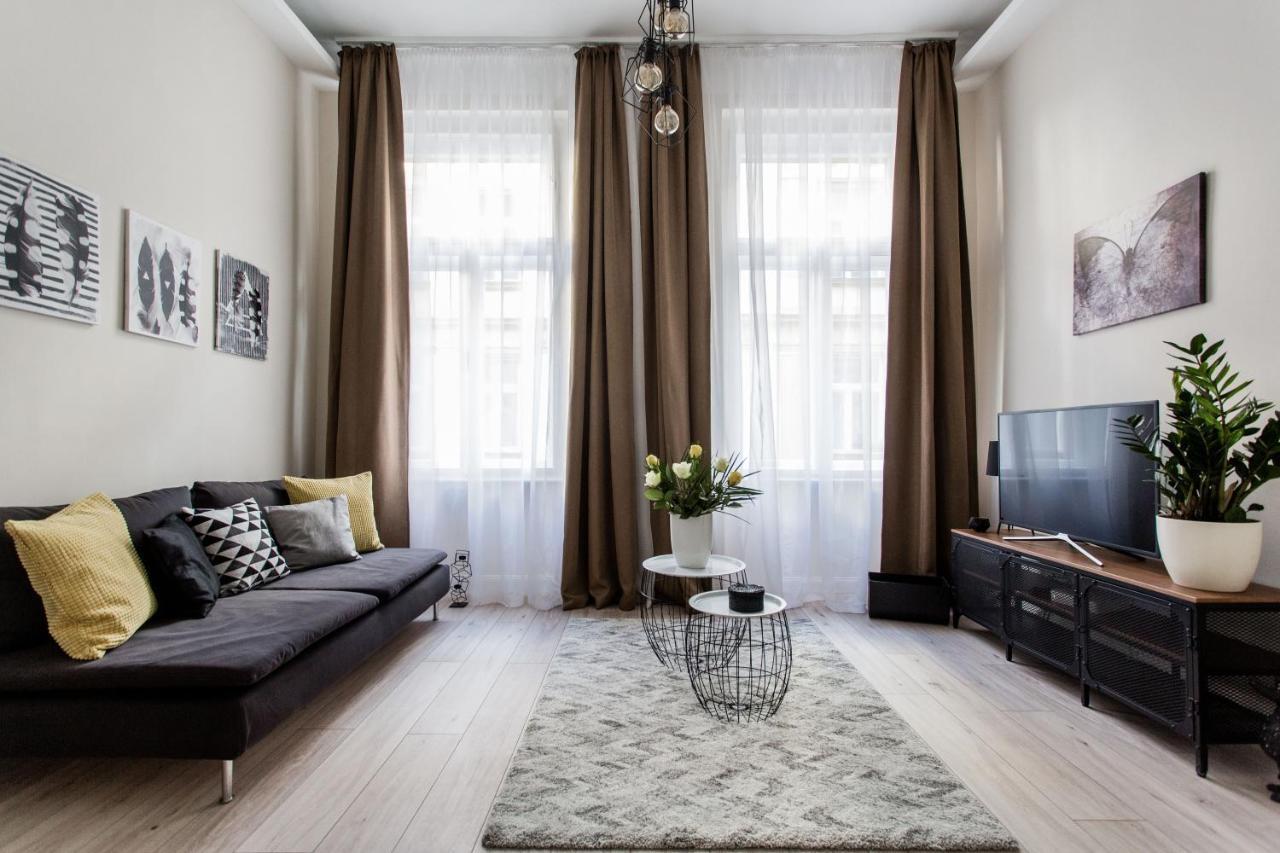 Stylish Central Apartment For The Best City Break Budapest Exterior photo